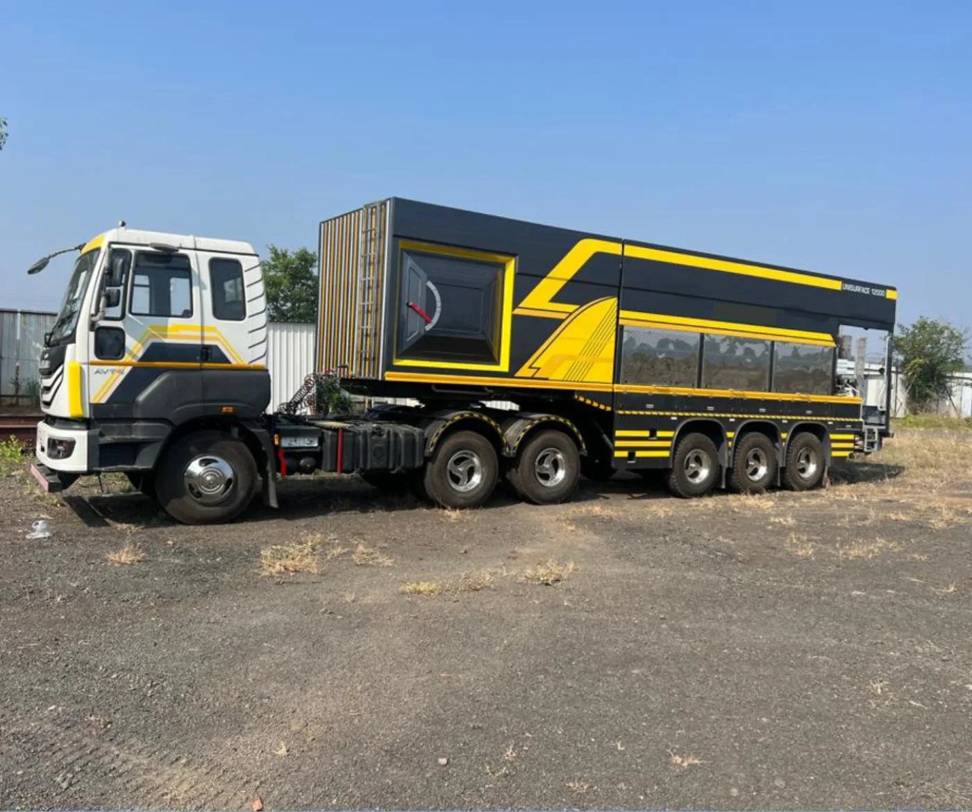 Micro surfacing and Slurring equipment