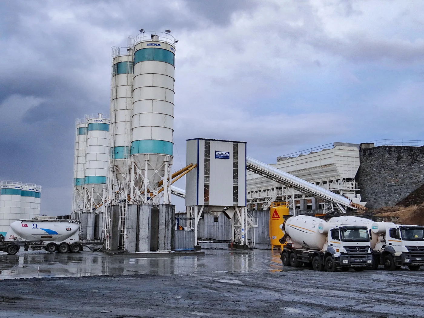 MEKA Stationary Concrete Batching Plants